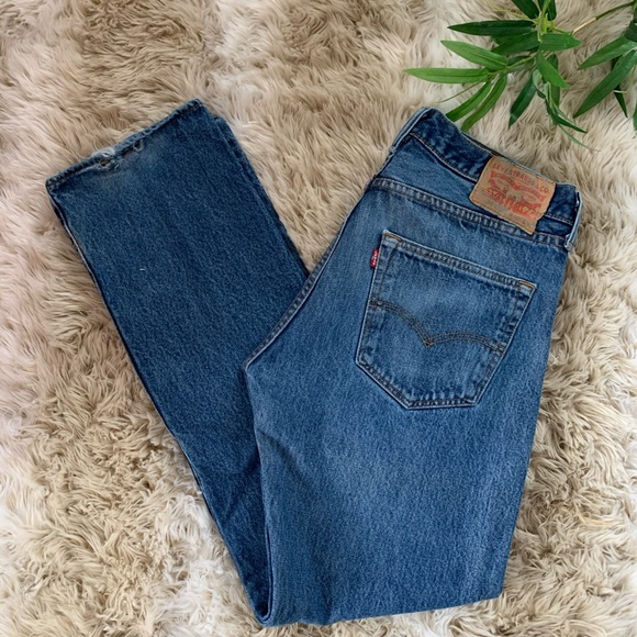 LEVI’s, 501 Medium Wash Straight Cut Jeans